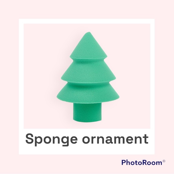 BNWT Ornament Beauty Cosmetic Sponges for Christmas/Winter - Picture 3 of 9